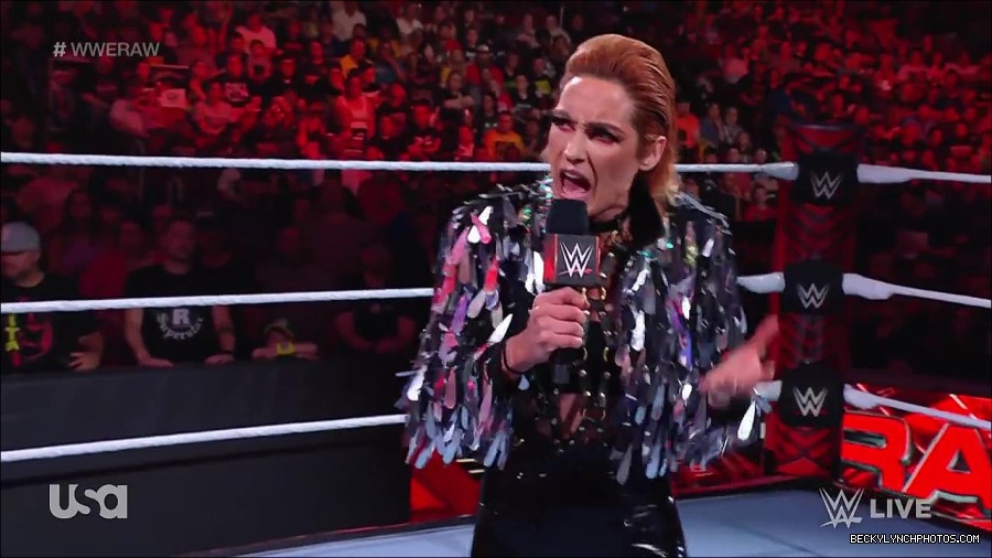 WWE_RAW_30th_May_2022_720p_WEBRip_h264_mp4_000356556.jpg
