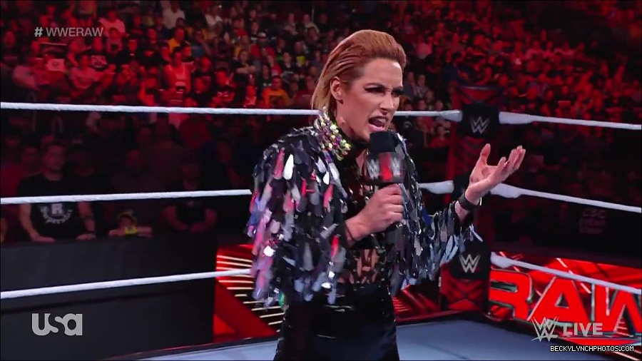 WWE_RAW_30th_May_2022_720p_WEBRip_h264_mp4_000356956.jpg