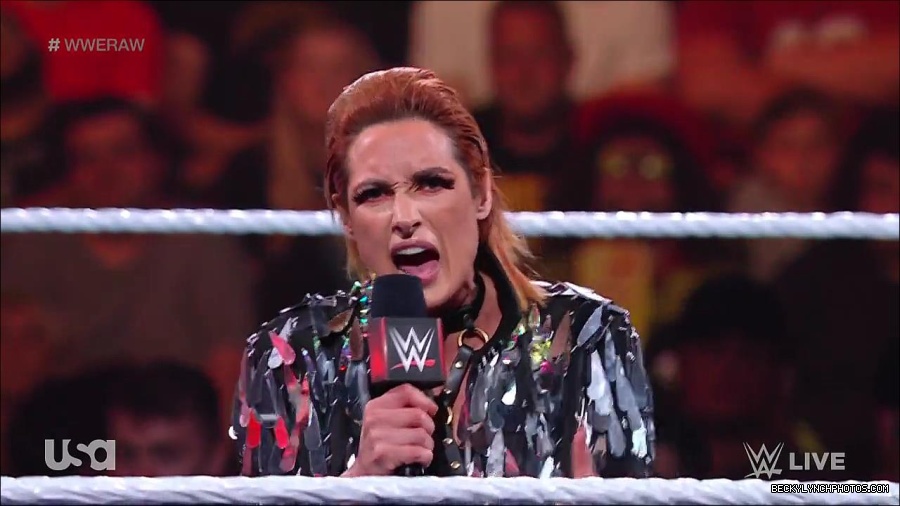 WWE_RAW_30th_May_2022_720p_WEBRip_h264_mp4_000359759.jpg
