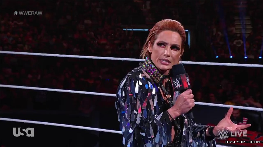 WWE_RAW_30th_May_2022_720p_WEBRip_h264_mp4_000360960.jpg