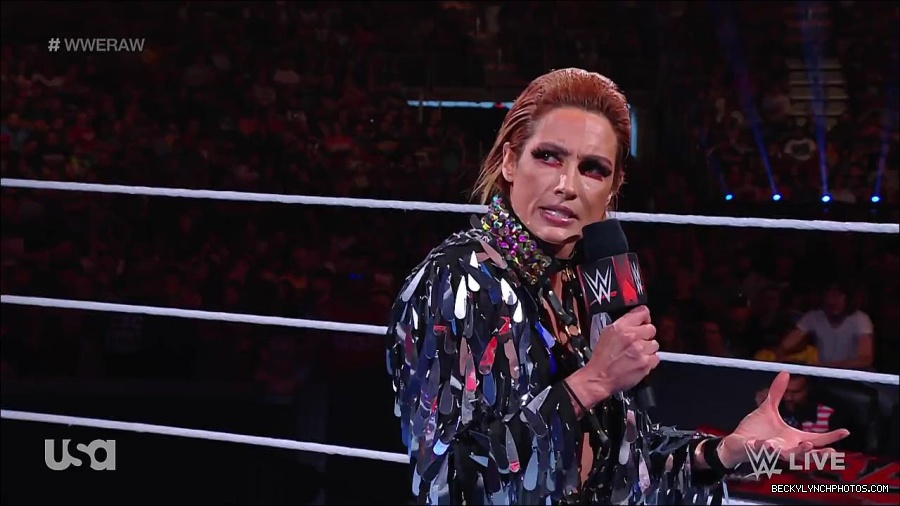 WWE_RAW_30th_May_2022_720p_WEBRip_h264_mp4_000361361.jpg