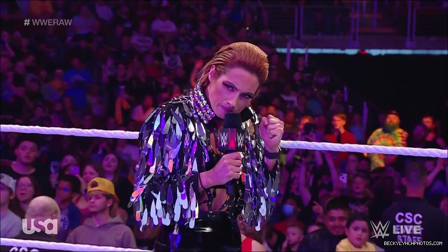 WWE_RAW_30th_May_2022_720p_WEBRip_h264_mp4_000375375.jpg