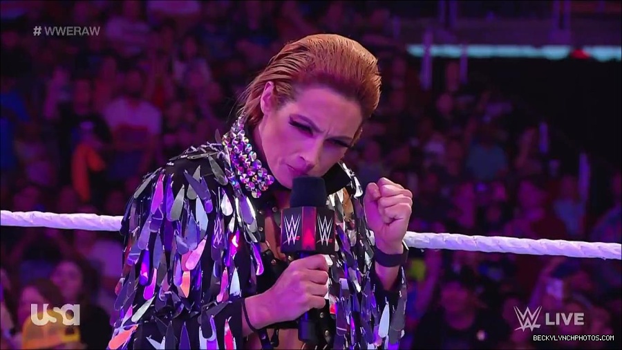 WWE_RAW_30th_May_2022_720p_WEBRip_h264_mp4_000377777.jpg