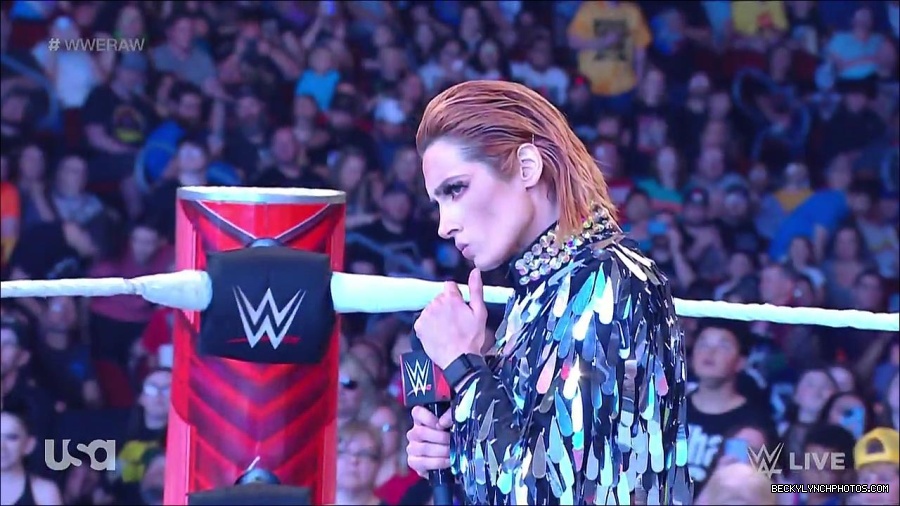 WWE_RAW_30th_May_2022_720p_WEBRip_h264_mp4_000403803.jpg
