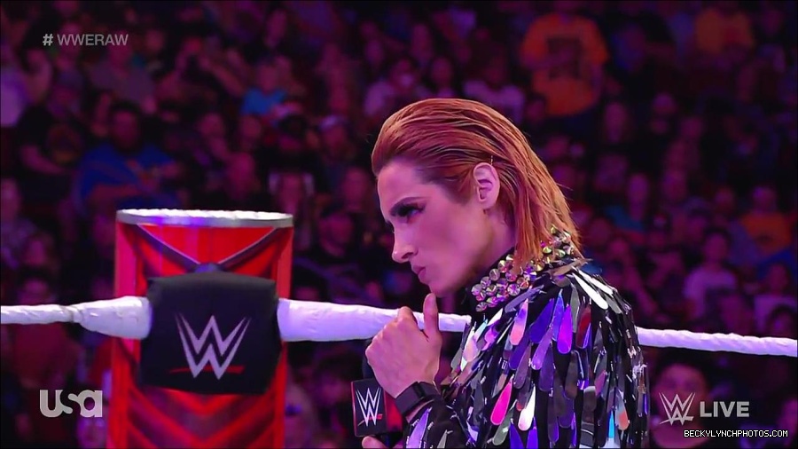 WWE_RAW_30th_May_2022_720p_WEBRip_h264_mp4_000407807.jpg
