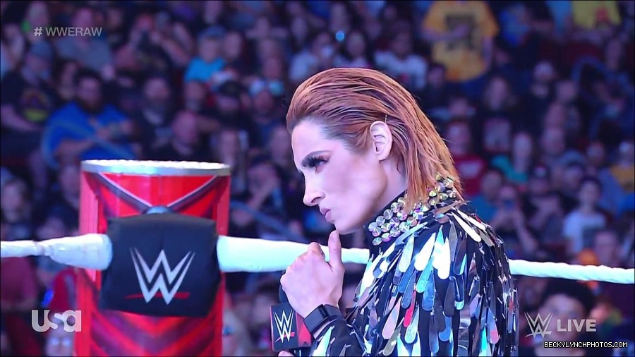 WWE_RAW_30th_May_2022_720p_WEBRip_h264_mp4_000409008.jpg