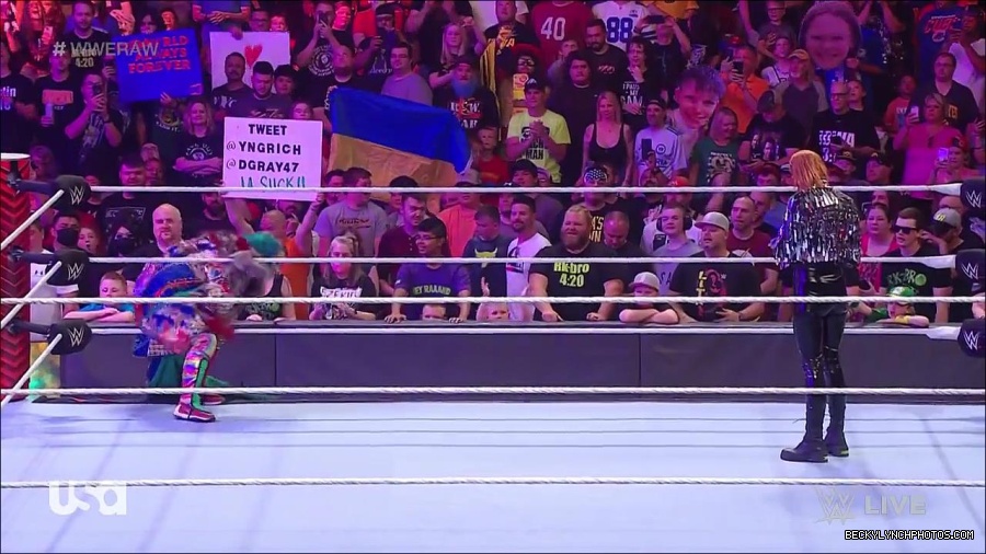 WWE_RAW_30th_May_2022_720p_WEBRip_h264_mp4_000412612.jpg
