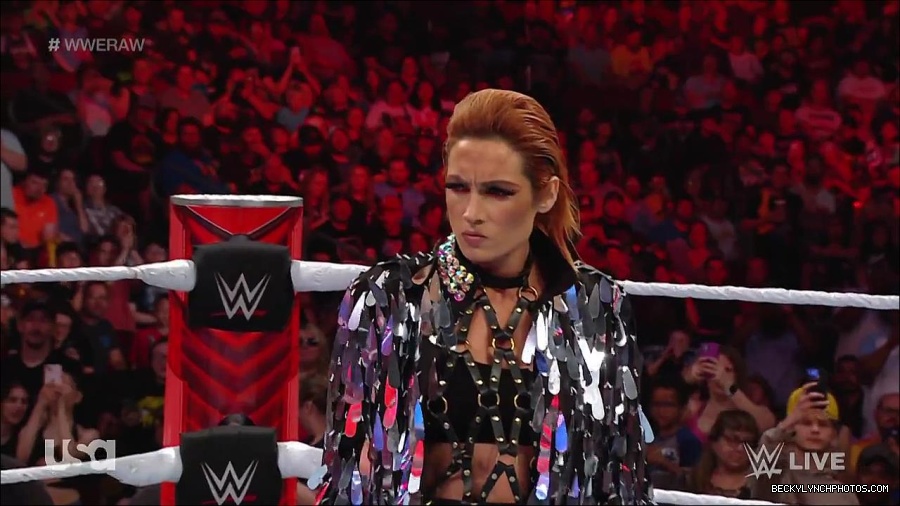 WWE_RAW_30th_May_2022_720p_WEBRip_h264_mp4_000420620.jpg