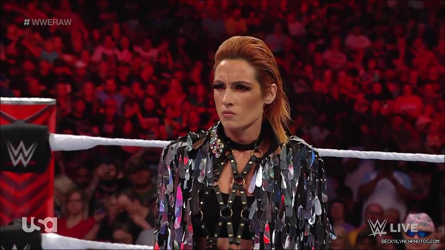 WWE_RAW_30th_May_2022_720p_WEBRip_h264_mp4_000426626.jpg