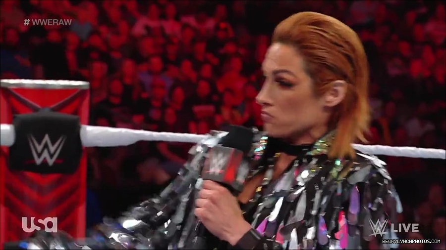 WWE_RAW_30th_May_2022_720p_WEBRip_h264_mp4_000439839.jpg