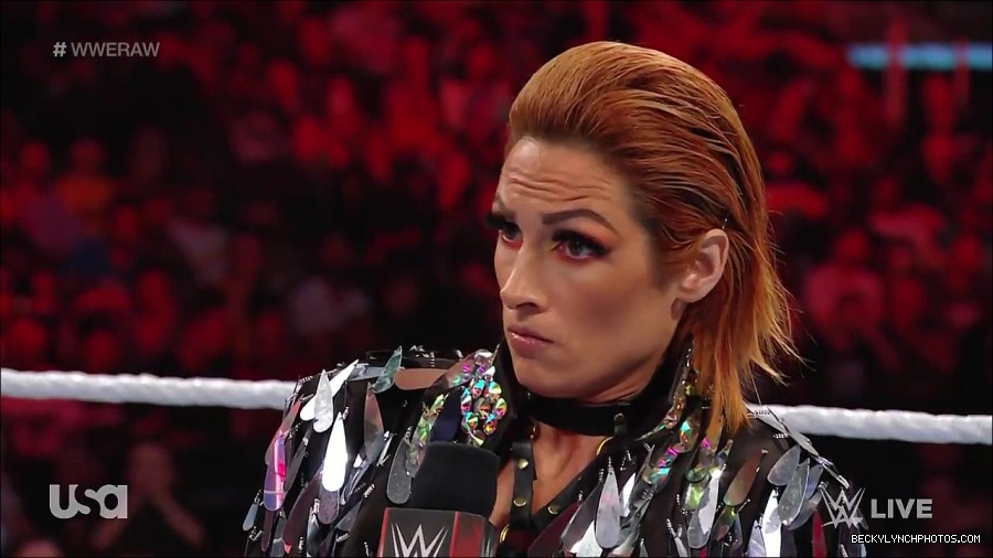 WWE_RAW_30th_May_2022_720p_WEBRip_h264_mp4_000448014.jpg