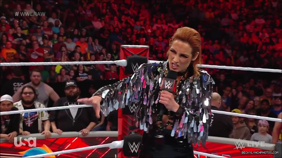 WWE_RAW_30th_May_2022_720p_WEBRip_h264_mp4_000476843.jpg