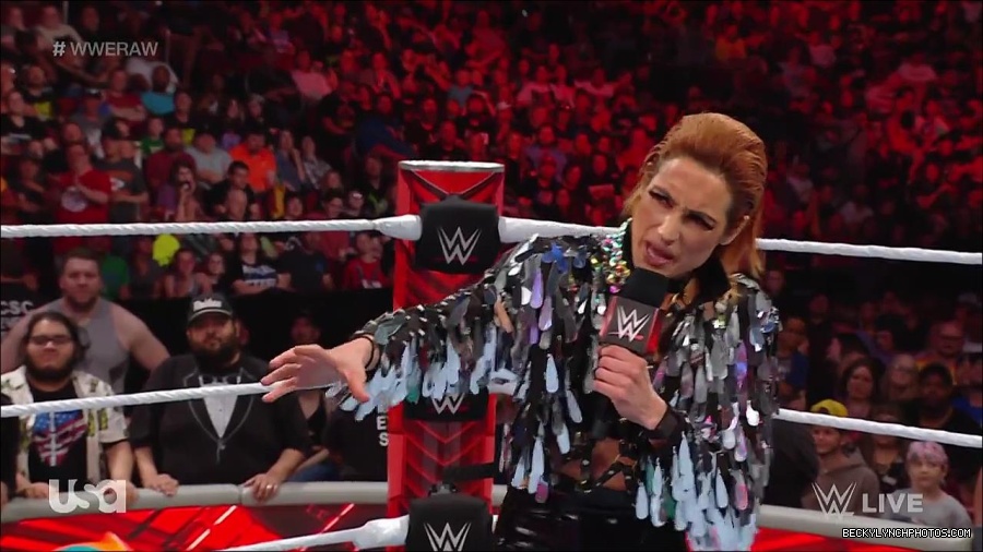 WWE_RAW_30th_May_2022_720p_WEBRip_h264_mp4_000477643.jpg