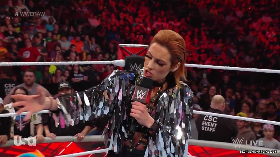 WWE_RAW_30th_May_2022_720p_WEBRip_h264_mp4_000478444.jpg