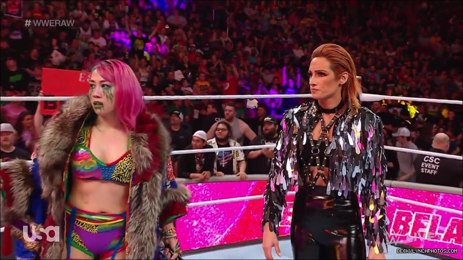 WWE_RAW_30th_May_2022_720p_WEBRip_h264_mp4_000480446.jpg