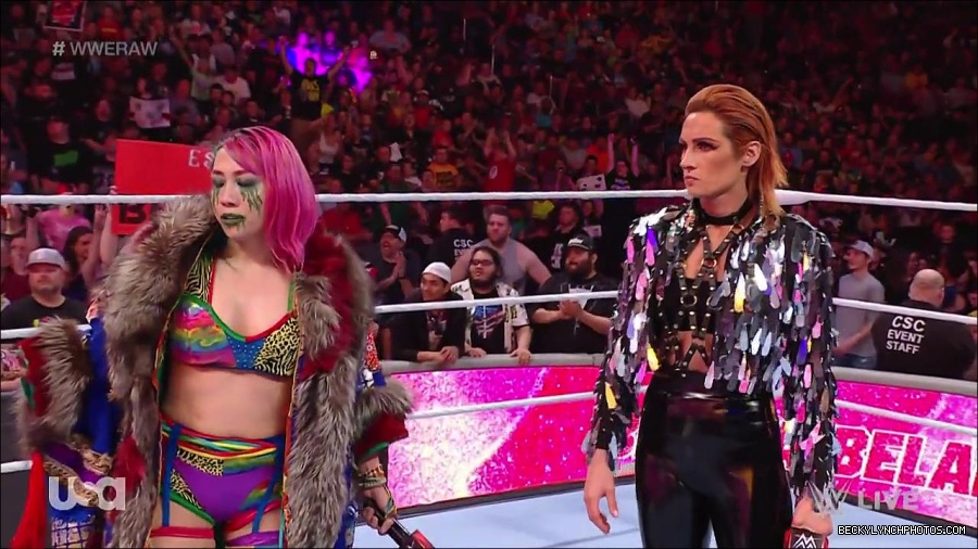 WWE_RAW_30th_May_2022_720p_WEBRip_h264_mp4_000480847.jpg