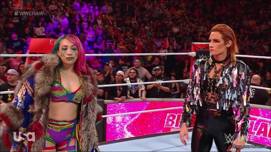 WWE_RAW_30th_May_2022_720p_WEBRip_h264_mp4_000481247.jpg
