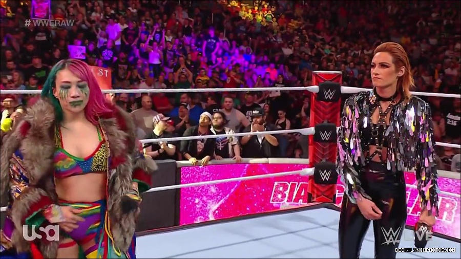 WWE_RAW_30th_May_2022_720p_WEBRip_h264_mp4_000482048.jpg
