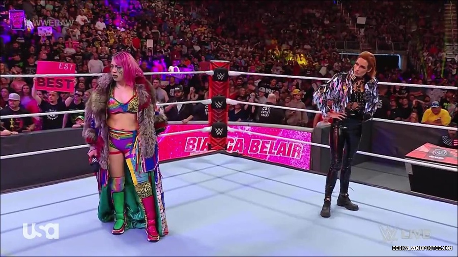 WWE_RAW_30th_May_2022_720p_WEBRip_h264_mp4_000498064.jpg