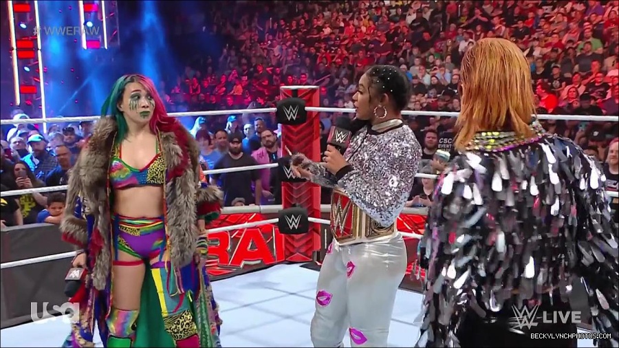 WWE_RAW_30th_May_2022_720p_WEBRip_h264_mp4_000522889.jpg