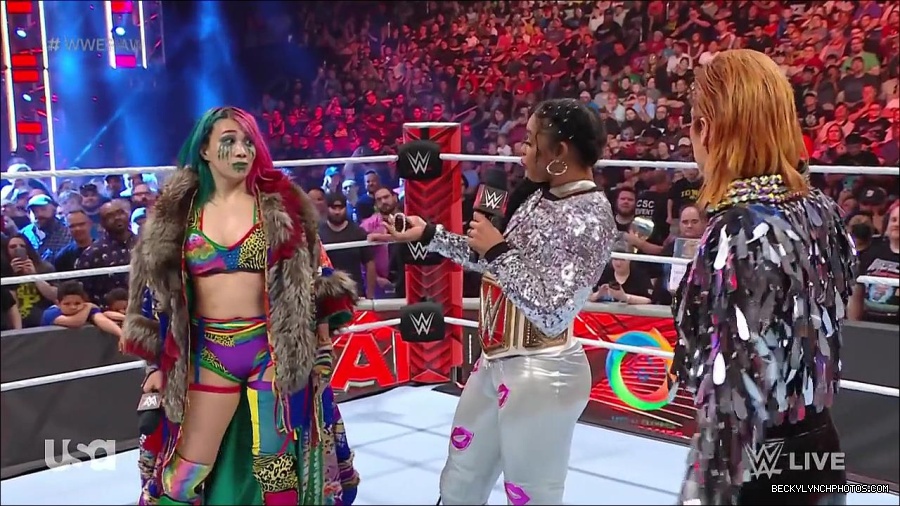 WWE_RAW_30th_May_2022_720p_WEBRip_h264_mp4_000523289.jpg