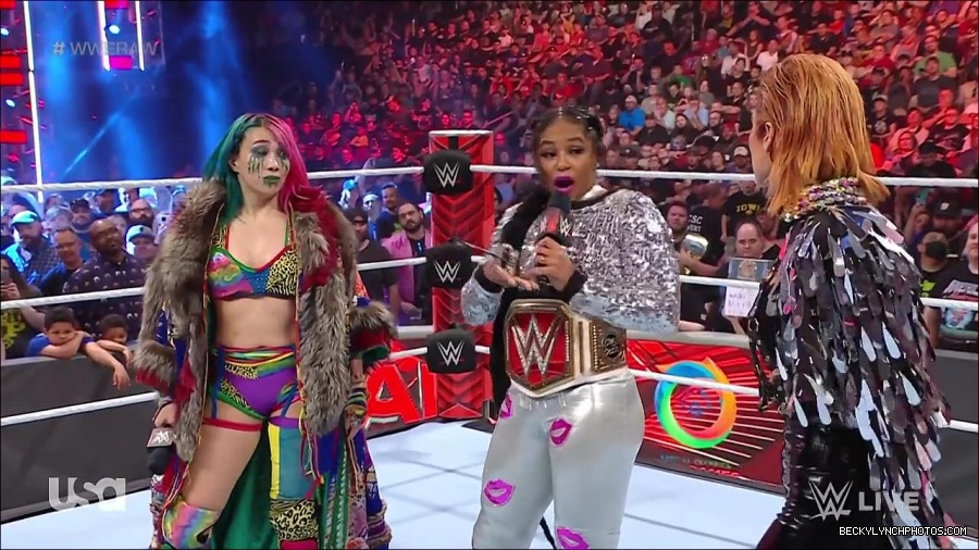 WWE_RAW_30th_May_2022_720p_WEBRip_h264_mp4_000523689.jpg