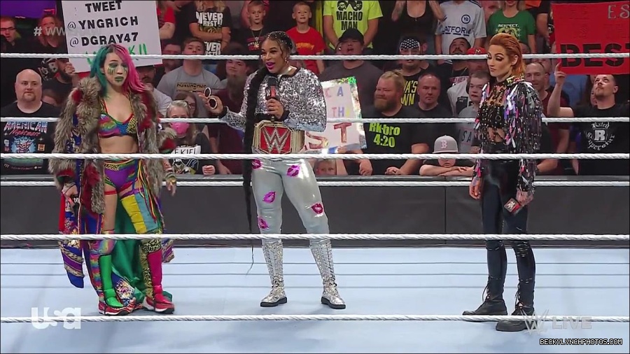 WWE_RAW_30th_May_2022_720p_WEBRip_h264_mp4_000538504.jpg