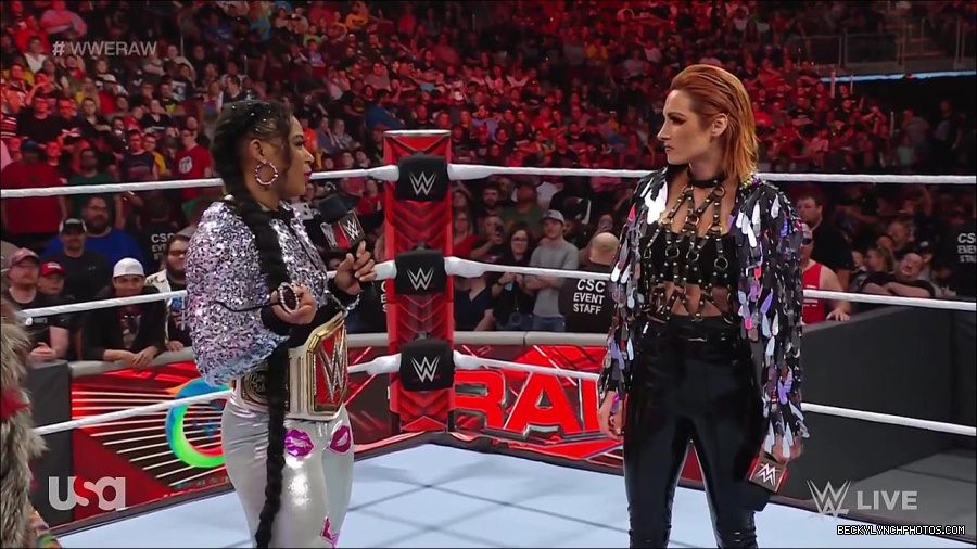 WWE_RAW_30th_May_2022_720p_WEBRip_h264_mp4_000543709.jpg