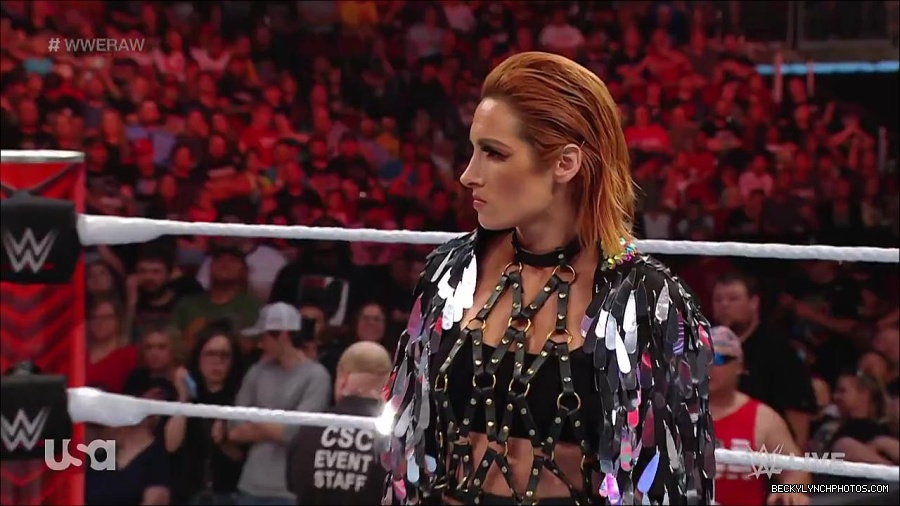 WWE_RAW_30th_May_2022_720p_WEBRip_h264_mp4_000545711.jpg