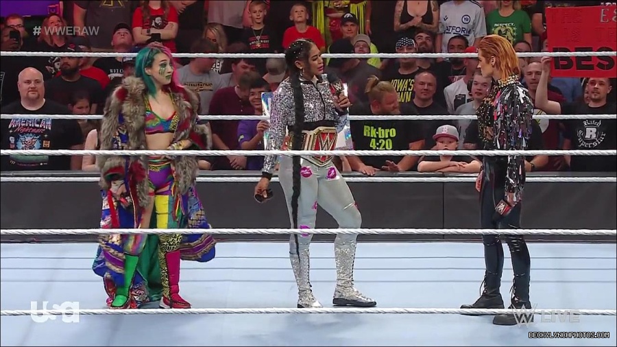 WWE_RAW_30th_May_2022_720p_WEBRip_h264_mp4_000550516.jpg