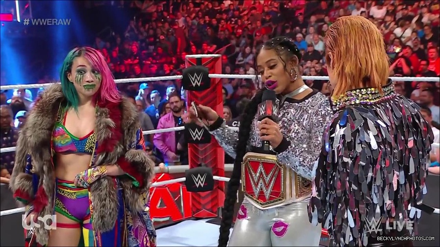 WWE_RAW_30th_May_2022_720p_WEBRip_h264_mp4_000554520.jpg