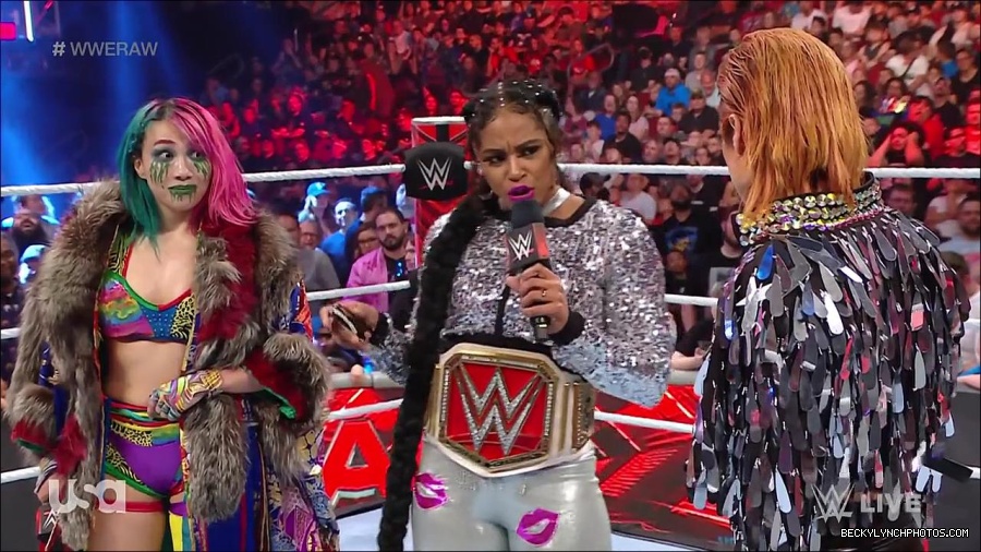 WWE_RAW_30th_May_2022_720p_WEBRip_h264_mp4_000555721.jpg
