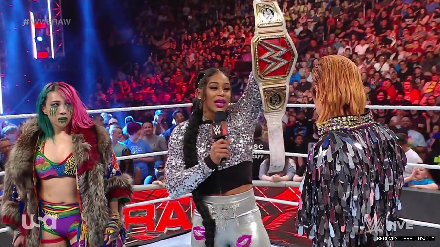 WWE_RAW_30th_May_2022_720p_WEBRip_h264_mp4_000563329.jpg