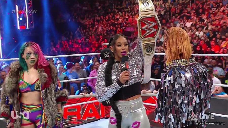 WWE_RAW_30th_May_2022_720p_WEBRip_h264_mp4_000563729.jpg