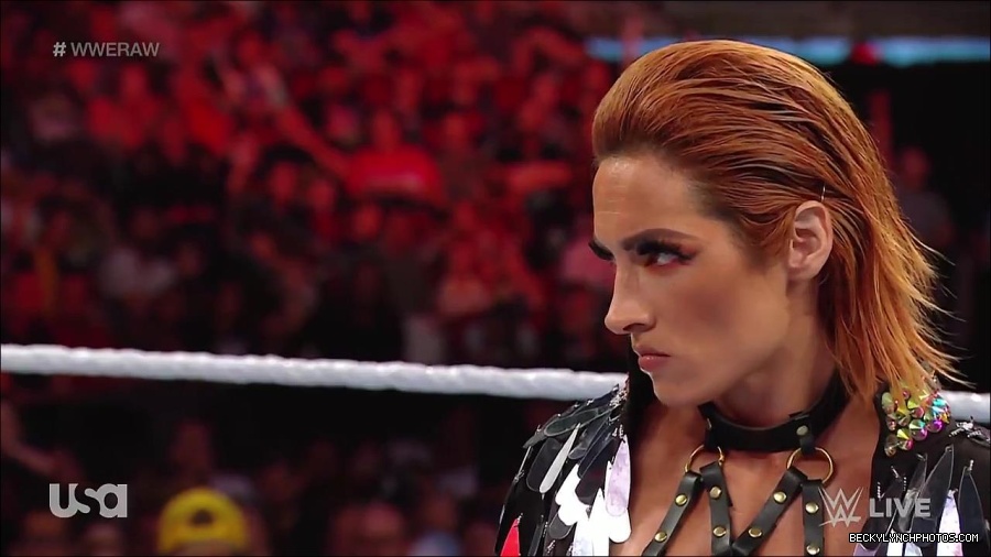 WWE_RAW_30th_May_2022_720p_WEBRip_h264_mp4_000565731.jpg