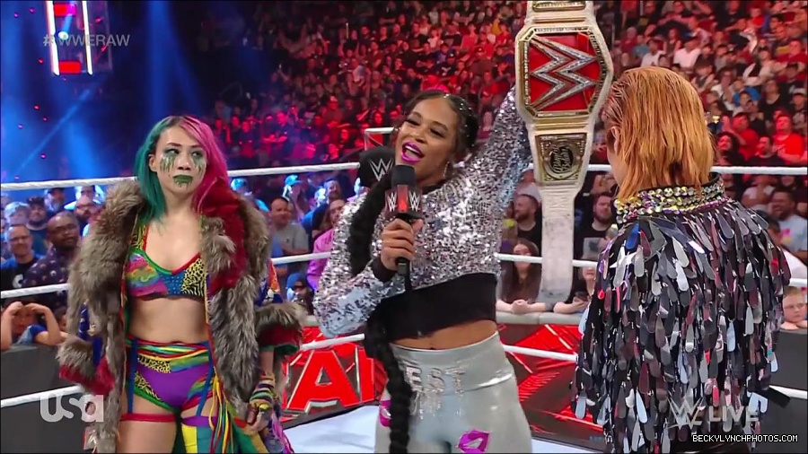WWE_RAW_30th_May_2022_720p_WEBRip_h264_mp4_000567733.jpg