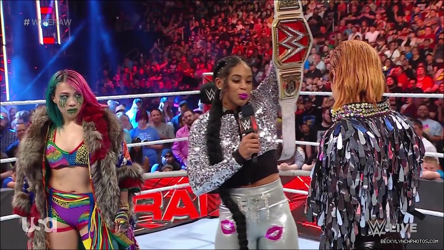 WWE_RAW_30th_May_2022_720p_WEBRip_h264_mp4_000571737.jpg