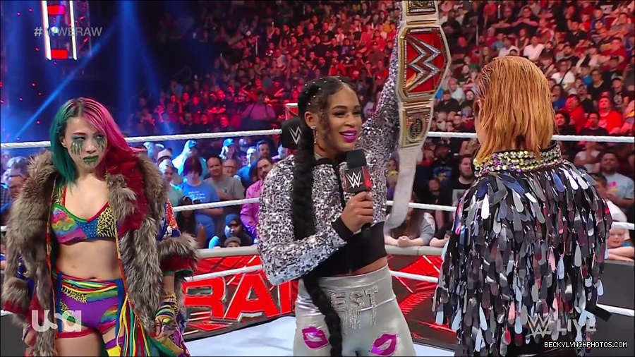 WWE_RAW_30th_May_2022_720p_WEBRip_h264_mp4_000573739.jpg