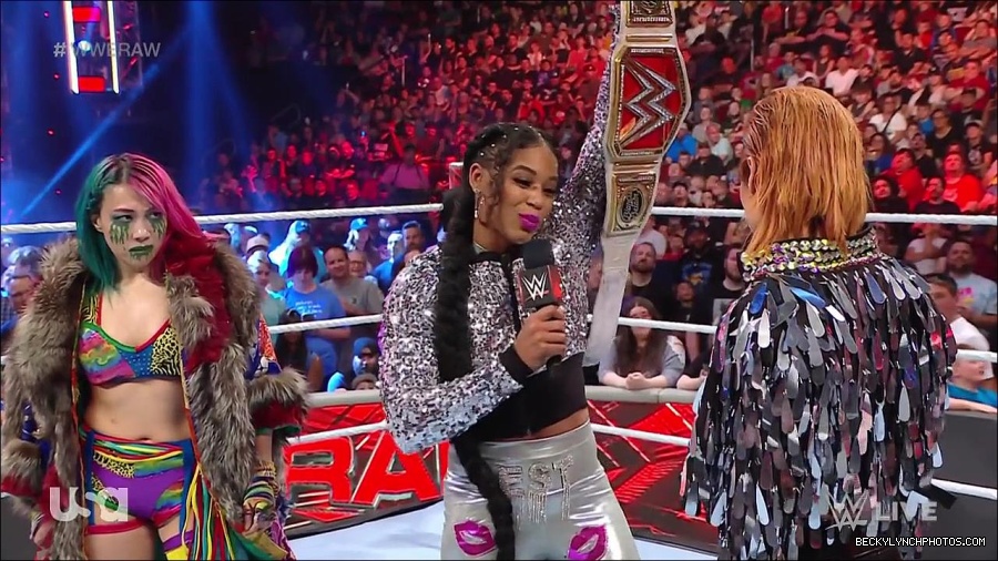 WWE_RAW_30th_May_2022_720p_WEBRip_h264_mp4_000574140.jpg