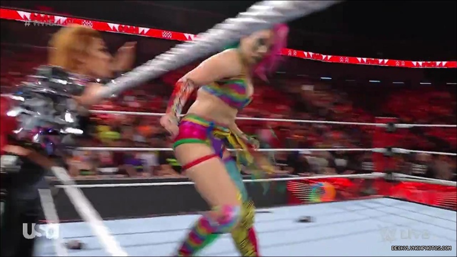 WWE_RAW_30th_May_2022_720p_WEBRip_h264_mp4_000604971.jpg