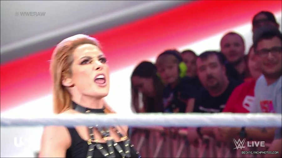 WWE_RAW_30th_May_2022_720p_WEBRip_h264_mp4_000617783.jpg