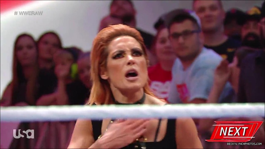 WWE_RAW_30th_May_2022_720p_WEBRip_h264_mp4_000635401.jpg