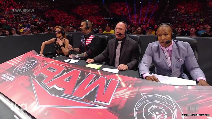 WWE_RAW_30th_May_2022_720p_WEBRip_h264_mp4_000697863.jpg