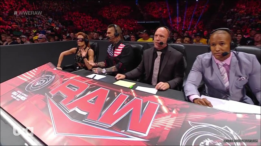 WWE_RAW_30th_May_2022_720p_WEBRip_h264_mp4_000698264.jpg