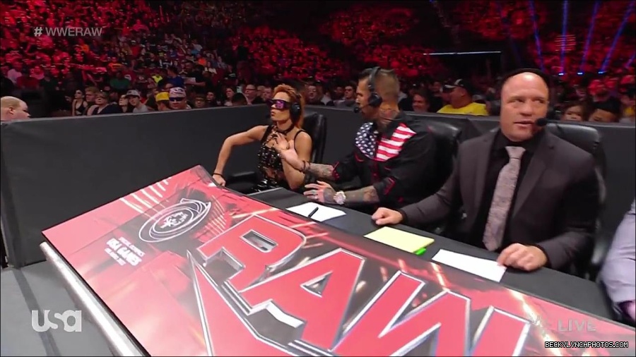 WWE_RAW_30th_May_2022_720p_WEBRip_h264_mp4_000699065.jpg
