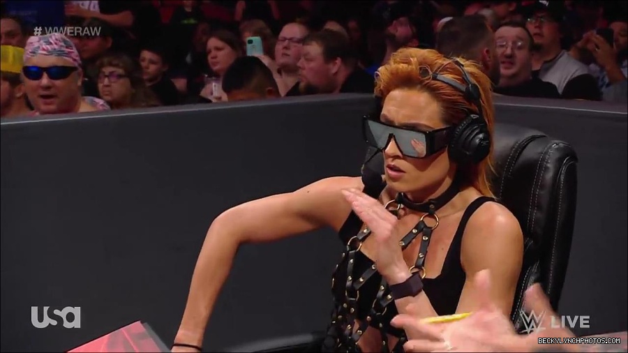 WWE_RAW_30th_May_2022_720p_WEBRip_h264_mp4_000702268.jpg