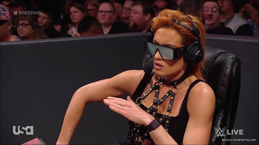 WWE_RAW_30th_May_2022_720p_WEBRip_h264_mp4_000703069.jpg