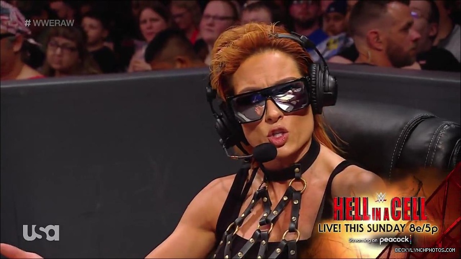 WWE_RAW_30th_May_2022_720p_WEBRip_h264_mp4_000732298.jpg