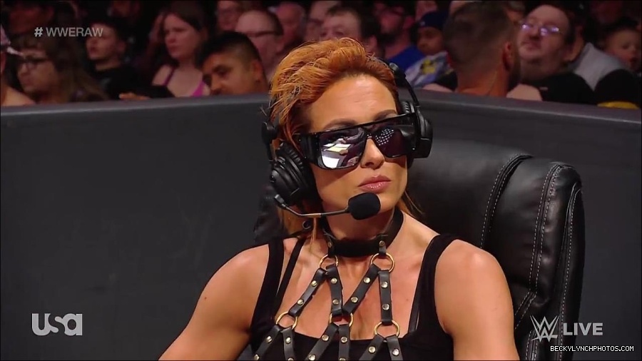 WWE_RAW_30th_May_2022_720p_WEBRip_h264_mp4_000810376.jpg