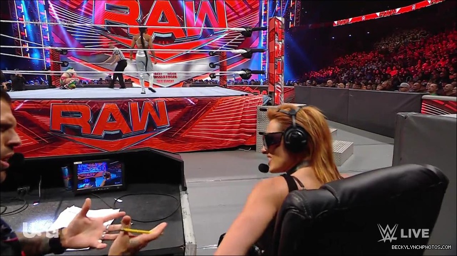 WWE_RAW_30th_May_2022_720p_WEBRip_h264_mp4_000812812.jpg